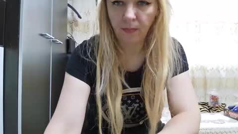 Snapshot of pryncess_sweety chatting on March 2, 2026, 2:02 pm Pryncess sweety online show from March 2, 2026, 2:02 pm