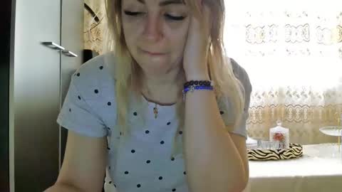 Snapshot of pryncess_sweety chatting on April 20, 2026, 9:34 am Pryncess sweety online show from April 20, 2026, 9:34 am