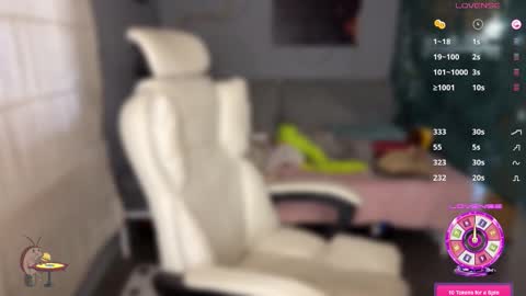 Snapshot of ps6pro chatting on September 12, 2025, 1:44 pm Queen of Pain online show from September 12, 2025, 1:44 pm