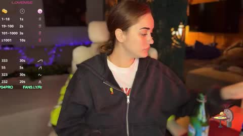 Snapshot of ps6pro chatting on October 12, 2025, 12:26 pm Queen of Pain online show from October 12, 2025, 12:26 pm