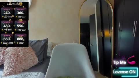 psique_naughty2 online show from March 9, 2026, 2:10 pm