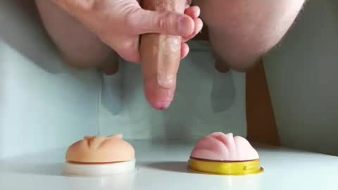 PuDe90 online show from September 17, 2025, 5:53 am