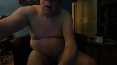 Snapshot of pull_n_it chatting on April 4, 2026, 2:32 am pull_n_it online show from April 4, 2026, 2:32 am