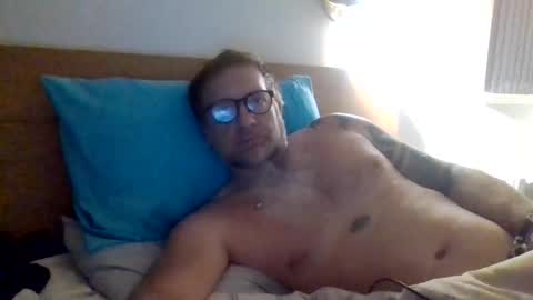 pulllin4u online show from May 7, 2026, 9:31 pm