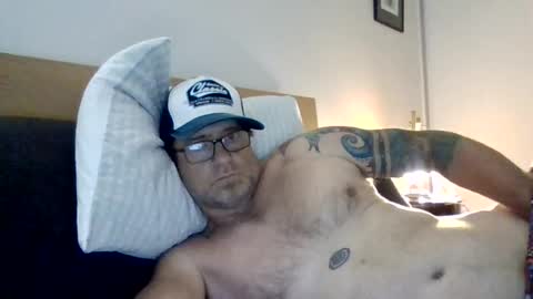 Snapshot of pulllin4u chatting on July 1, 2026, 12:45 am pulllin4u online show from July 1, 2026, 12:45 am