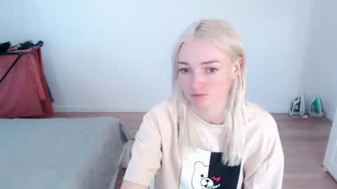 Polly online show from August 9, 2026, 4:39 am