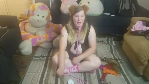 Snapshot of puppygirllovestobeg chatting on June 28, 2026, 7:36 am puppygirllovestobeg online show from June 28, 2026, 7:36 am