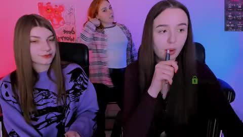 Ask me3 online show from February 7, 2026, 10:19 am