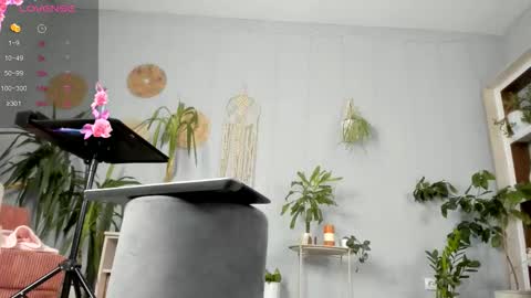 Emily online show from March 16, 2026, 4:07 am