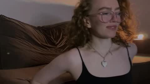 Marie online show from February 15, 2025, 11:58 pm