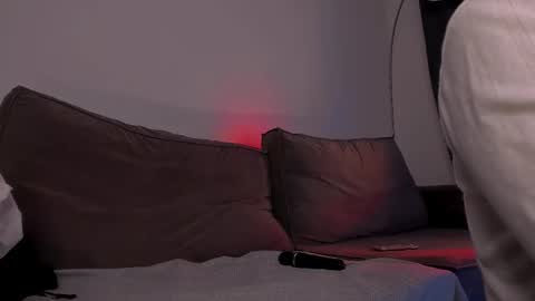 Marie online show from November 14, 2025, 1:10 pm