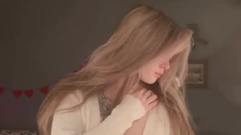 Bella online show from April 8, 2026, 5:40 am