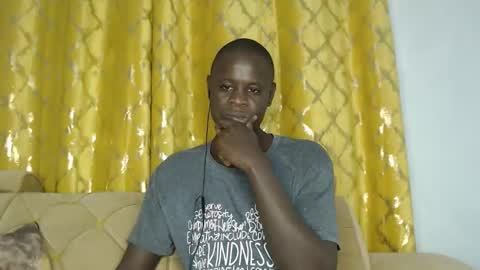 purple_hearts online show from May 6, 2026, 7:52 pm