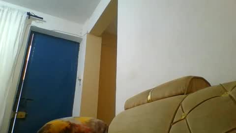 purple_hearts online show from June 2, 2026, 6:26 am