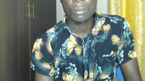 purple_hearts online show from July 22, 2026, 4:04 am