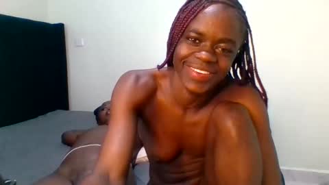 purple_honey1 online show from May 18, 2026, 4:07 am