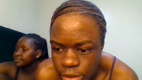 purple_honey1 online show from May 28, 2026, 9:34 pm