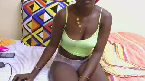 Snapshot of purple_raaine chatting on March 9, 2026, 8:35 pm purple Rain online show from March 9, 2026, 8:35 pm