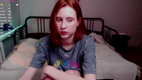 Snapshot of purplebeawer chatting on December 8, 2024, 11:29 pm Francine online show from December 8, 2024, 11:29 pm