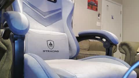 purpledragon7711 online show from November 4, 2025, 3:22 pm