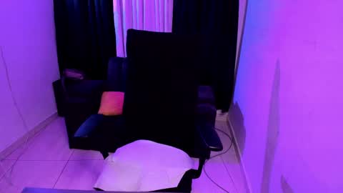 Snapshot of purplemegan chatting on May 30, 2026, 3:25 am MEGANNNN online show from May 30, 2026, 3:25 am