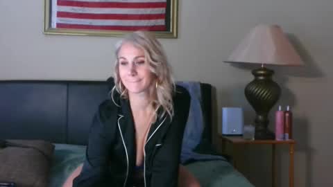 Snapshot of pussy_kat1985 chatting on November 28, 2025, 5:26 pm PussyKAT online show from November 28, 2025, 5:26 pm