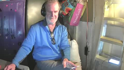 Snapshot of pussy_licker0127 chatting on February 28, 2025, 11:56 pm Mark online show from February 28, 2025, 11:56 pm