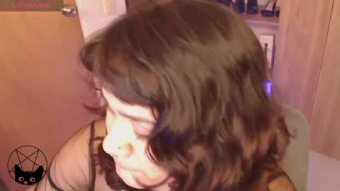 Mari online show from July 3, 2026, 5:47 am