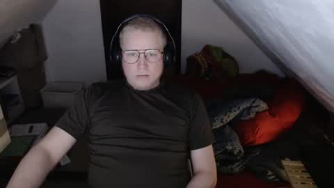 pussylovercb online show from March 2, 2026, 9:32 pm