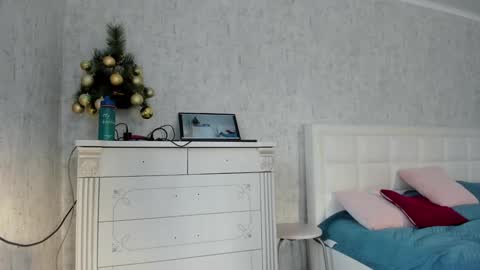 Snapshot of pussysweet9 chatting on December 24, 2024, 6:44 am Love online show from December 24, 2024, 6:44 am