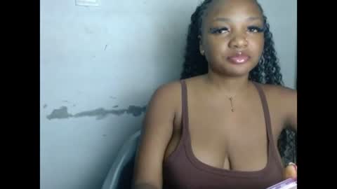 pussyxwetx online show from July 16, 2026, 10:27 pm