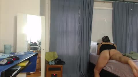 putiputi4u online show from May 24, 2026, 1:05 pm