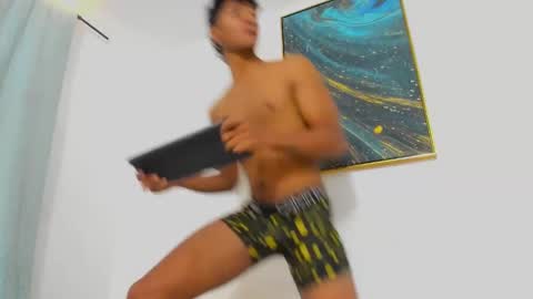 pyke_cum online show from February 8, 2025, 12:50 pm