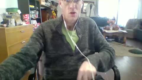 q2phq2ph online show from October 23, 2025, 7:23 pm