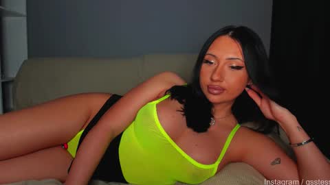 Ana online show from October 31, 2025, 9:16 pm