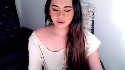 qt_luna18 online show from December 18, 2024, 2:28 pm