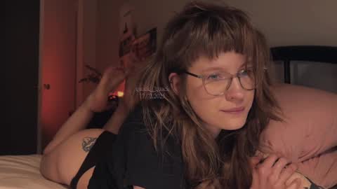 Snapshot of quack__quack chatting on February 17, 2025, 6:37 pm online show from February 17, 2025, 6:37 pm