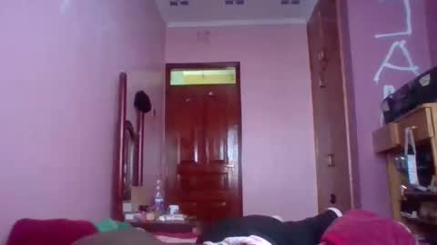 queen014 online show from November 18, 2025, 9:14 am