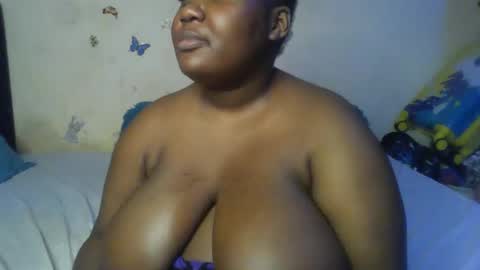 queen2034 online show from March 5, 2026, 8:32 am