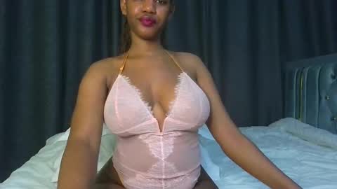 queen321850 online show from April 8, 2026, 3:23 pm