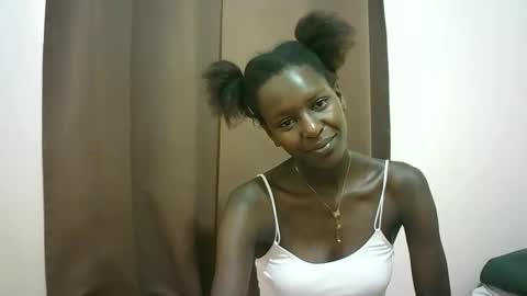 Snapshot of queen_0012 chatting on April 18, 2026, 7:23 am asher online show from April 18, 2026, 7:23 am