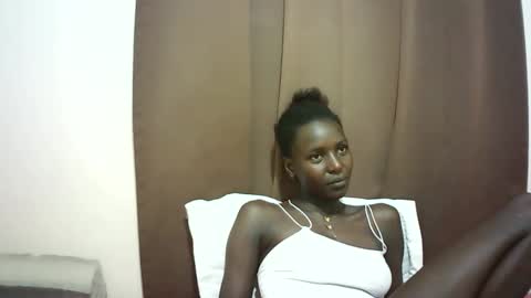 Snapshot of queen_0012 chatting on April 18, 2026, 8:53 pm asher online show from April 18, 2026, 8:53 pm