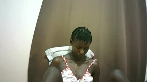 Snapshot of queen_0012 chatting on April 21, 2026, 5:14 am asher online show from April 21, 2026, 5:14 am