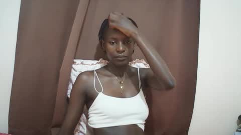 Snapshot of queen_0012 chatting on April 30, 2026, 7:53 pm asher online show from April 30, 2026, 7:53 pm