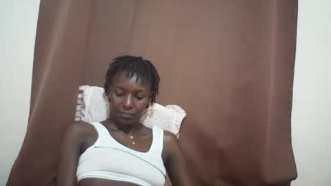 Snapshot of queen_0012 chatting on May 5, 2026, 9:23 pm asher online show from May 5, 2026, 9:23 pm