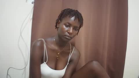 Snapshot of queen_0012 chatting on May 11, 2026, 5:10 pm asher online show from May 11, 2026, 5:10 pm