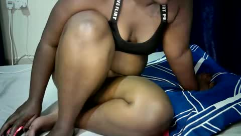 queen_arriana online show from January 18, 2026, 2:26 am