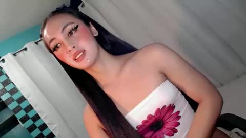 Snapshot of queen_danaya chatting on April 21, 2026, 2:51 am queen_danaya online show from April 21, 2026, 2:51 am