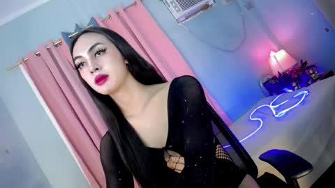 queen_danaya online show from July 6, 2026, 6:21 pm