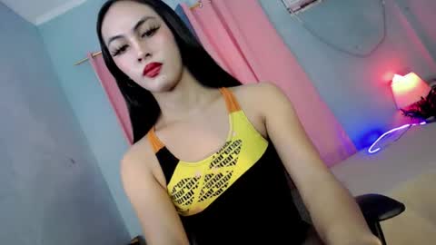 queen_danaya online show from July 26, 2026, 1:03 am